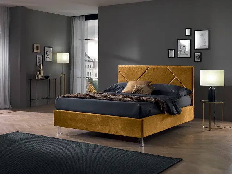 Letto matrimoniale di Italnotte di color giallo scuro